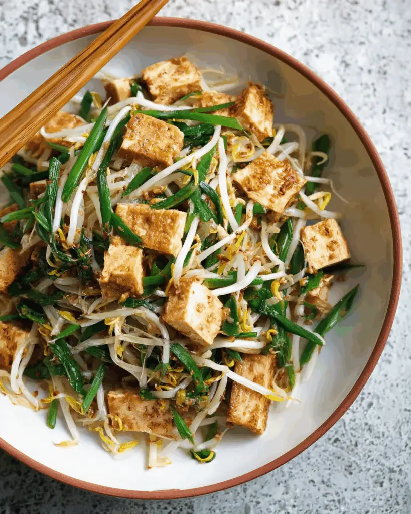 Stir Fried Bean Sprouts with Tofu and Garlic Chives